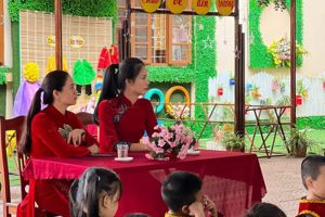 Trường mầm non thị trấn Na Sầm tổ chức buổi ngoại khóa chào mừng 72 năm ngày "Giải phóng thị trấn Na Sầm"với chủ đề "Em yêu Na Sầm quê em"