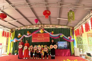 Ngày  27/02/2023 Trường MN xã Trùng Khánh tổ chức Hội thi “ Bé và gia đình tham gia an toàn giao thông”. Năm học 2022 – 2023.